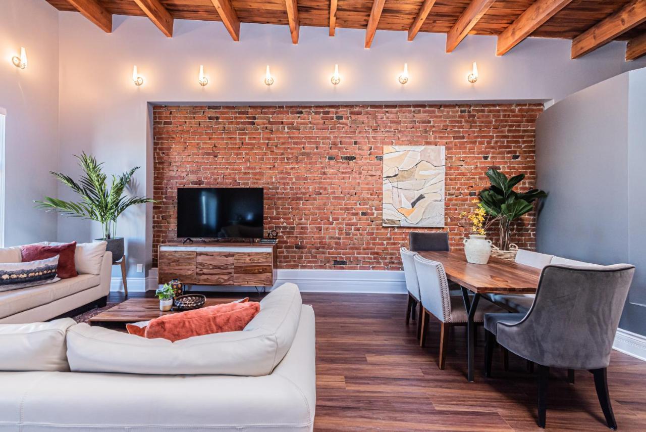 Family Friendly 3-Bedroom Beauty In Le Plateau By Denstays Монреал Екстериор снимка