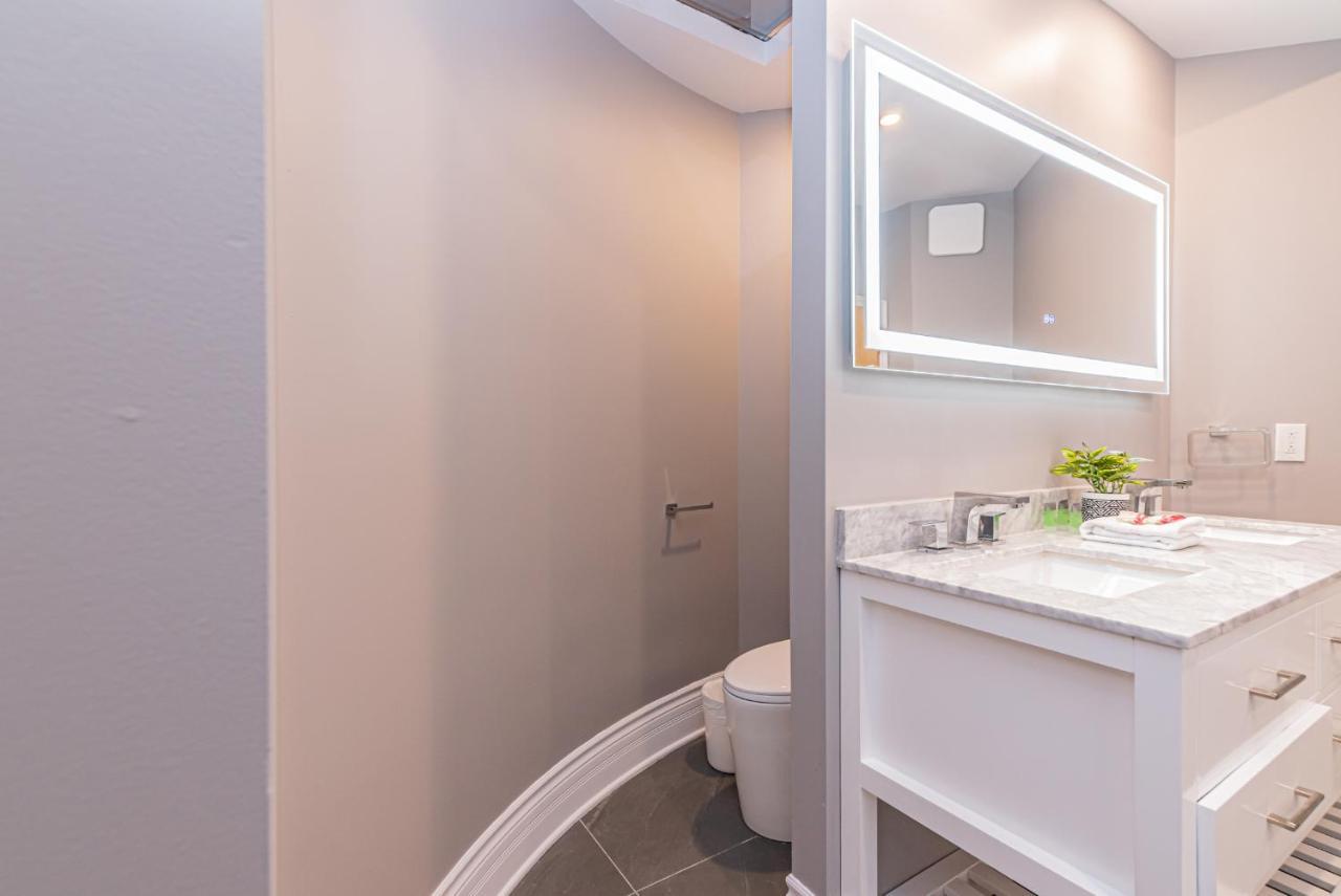 Family Friendly 3-Bedroom Beauty In Le Plateau By Denstays Монреал Екстериор снимка