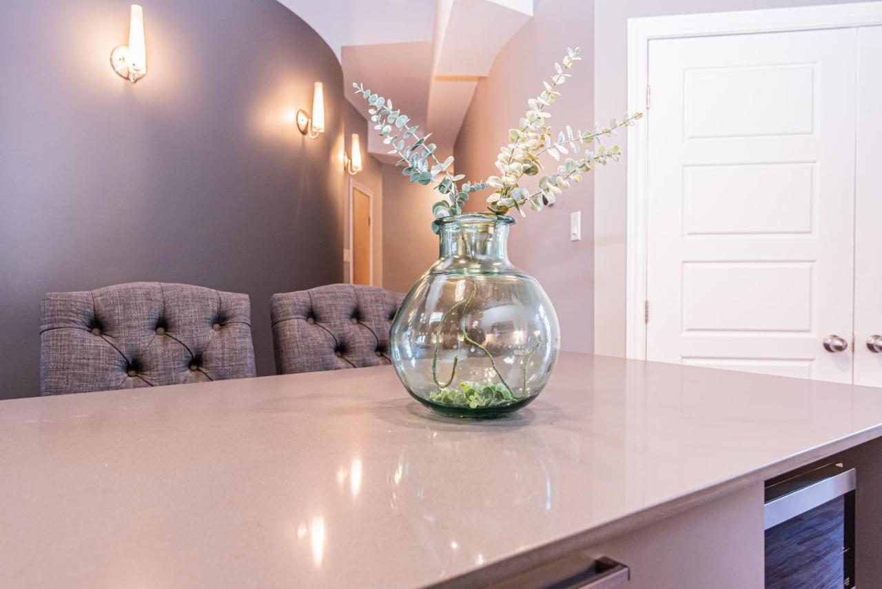 Family Friendly 3-Bedroom Beauty In Le Plateau By Denstays Монреал Екстериор снимка